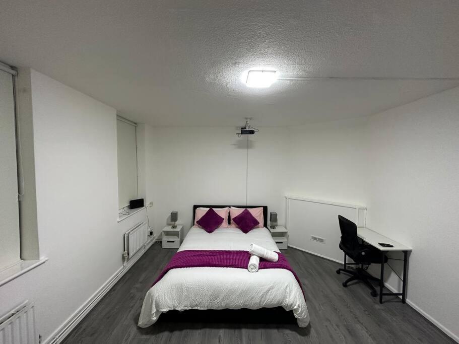 Super Double Bedroom Zone 1 Londra Esterno foto