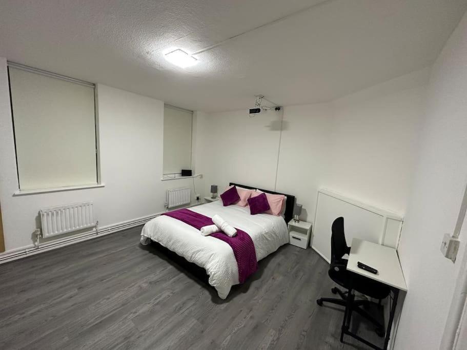 Super Double Bedroom Zone 1 Londra Esterno foto