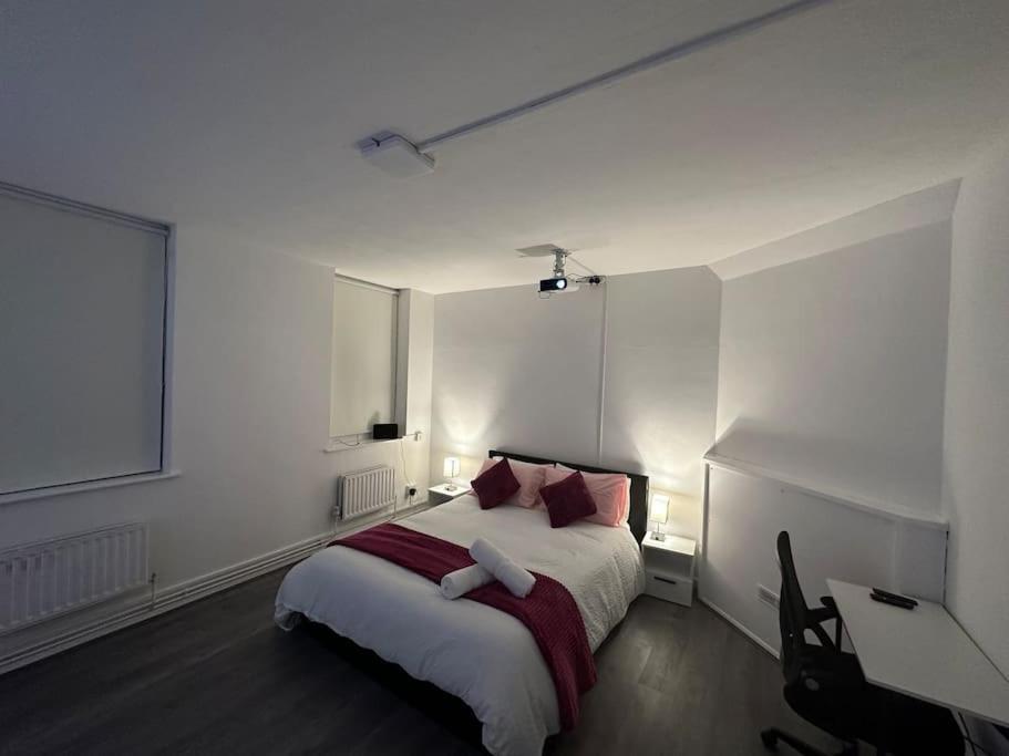Super Double Bedroom Zone 1 Londra Esterno foto